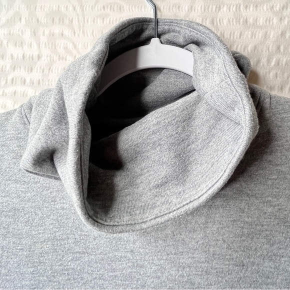 Nike Sweatshirt Dri Fit Cowl Neck , Medium, previously loved - Picture 8 of 9